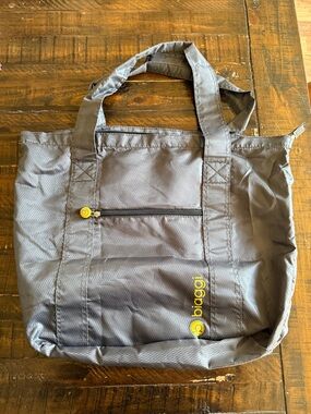 biaggi Gray Travel Tote Bag with Front Zip Pocket